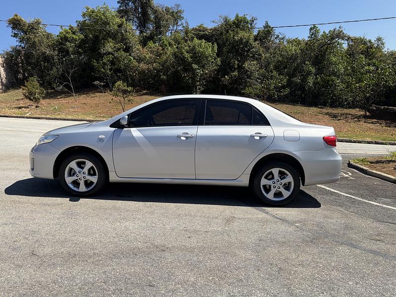 Toyota Corolla GLi 1.8 Flex 16V  Aut. 2013