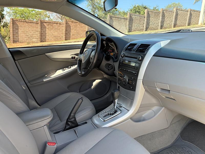 Toyota Corolla GLi 1.8 Flex 16V  Aut. 2013