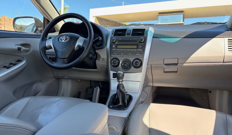 Toyota Corolla GLI 1.8 full