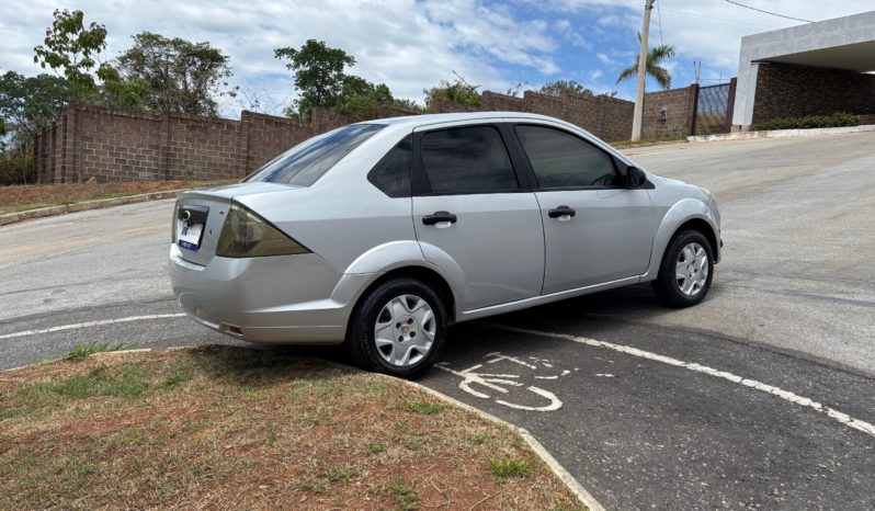Ford Fiesta 1.6 Sedan full