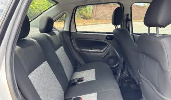 Ford Fiesta 1.6 Sedan full
