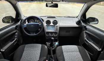 Ford Fiesta 1.6 Sedan full