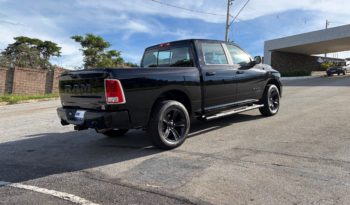 Ram Classic Laramie Night Edition 5.7 4×4 full