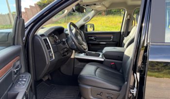 Ram Classic Laramie Night Edition 5.7 4×4 full