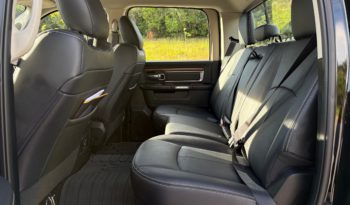 Ram Classic Laramie Night Edition 5.7 4×4 full