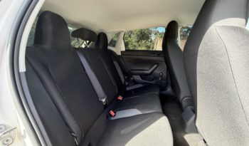 Volkswagen Polo Track 1.0 full
